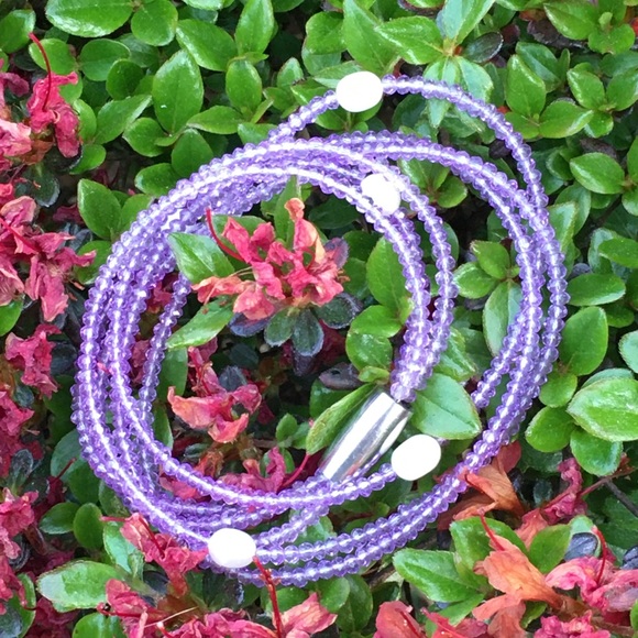 Vantel Pearls Wrap Bracelet (Lavender) - Picture 3 of 6